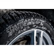 Bridgestone Blizzak LM005 215/65 R16 102H