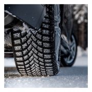 Bridgestone Blizzak LM005 215/65 R16 102H